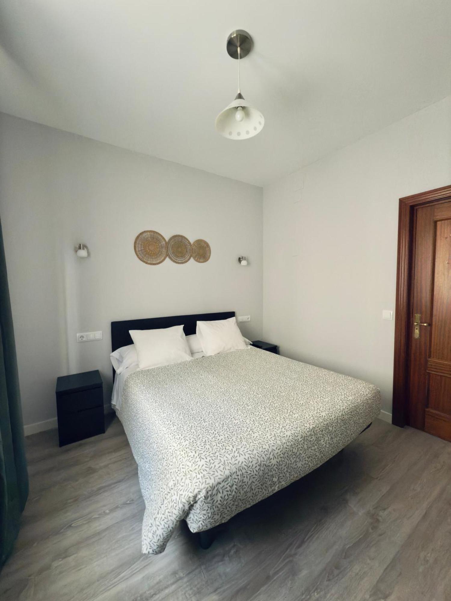 Hostal Conde De Alba Madrid Buitenkant foto